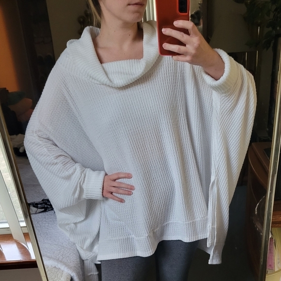 Forever 21 Oversized cowl neck sweater - Picture 7 of 7
